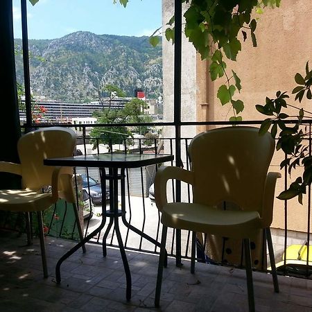 Apartment Kiki Kotor Bagian luar foto